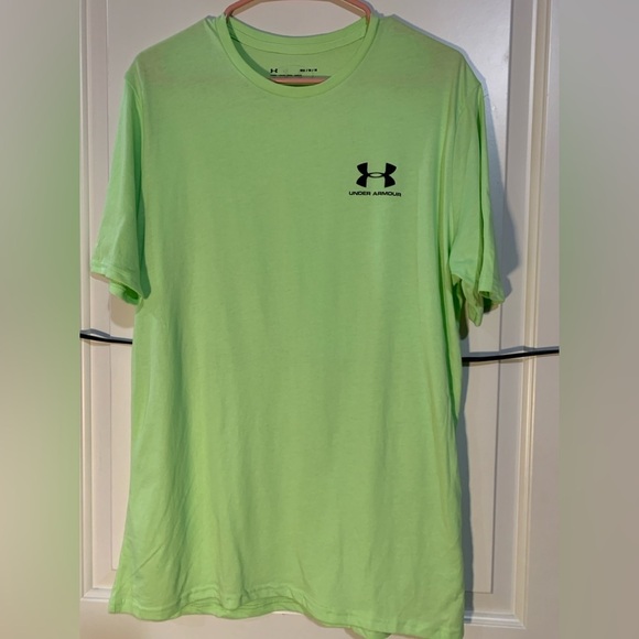 Neon Green Under Armour Loose fit t-shirt, Medium - Picture 1 of 1
